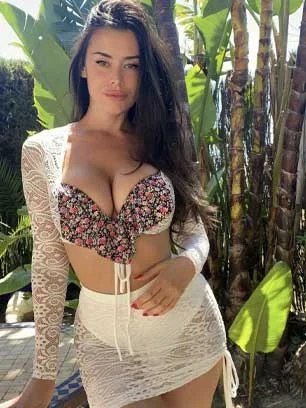 Isha - Premium Escort Profile